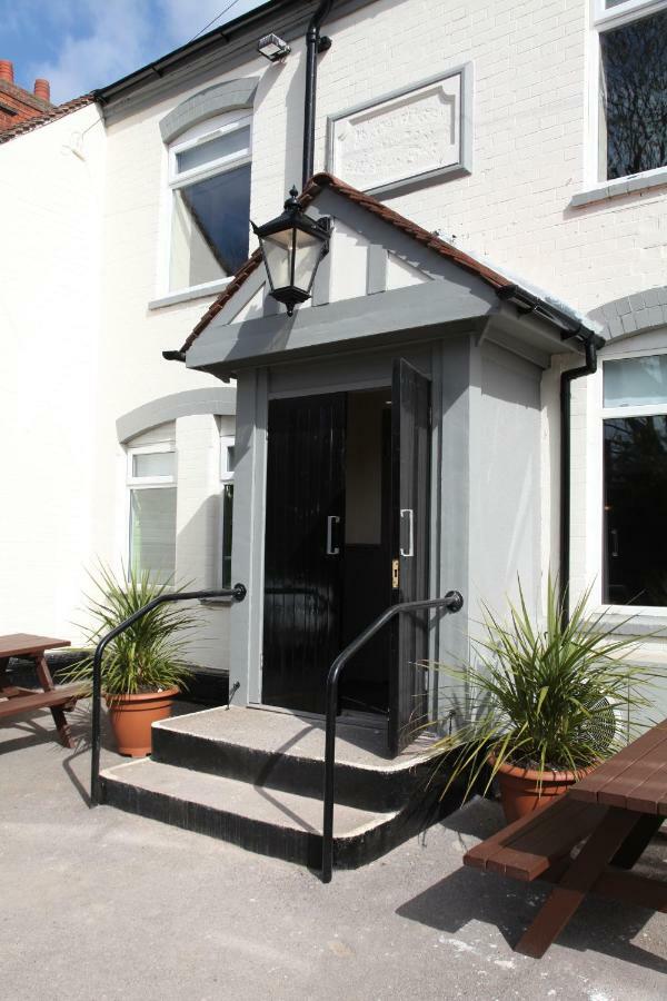 Hotel Liberal House Tamworth Exterior foto